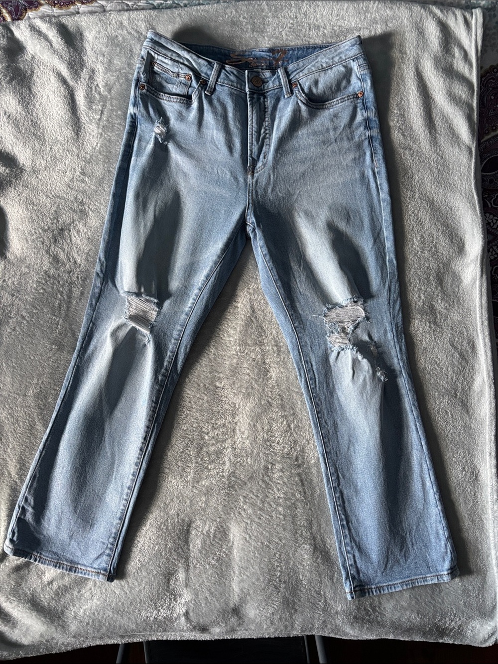 Seven7 Light Blue Distressed Ankle Jeans